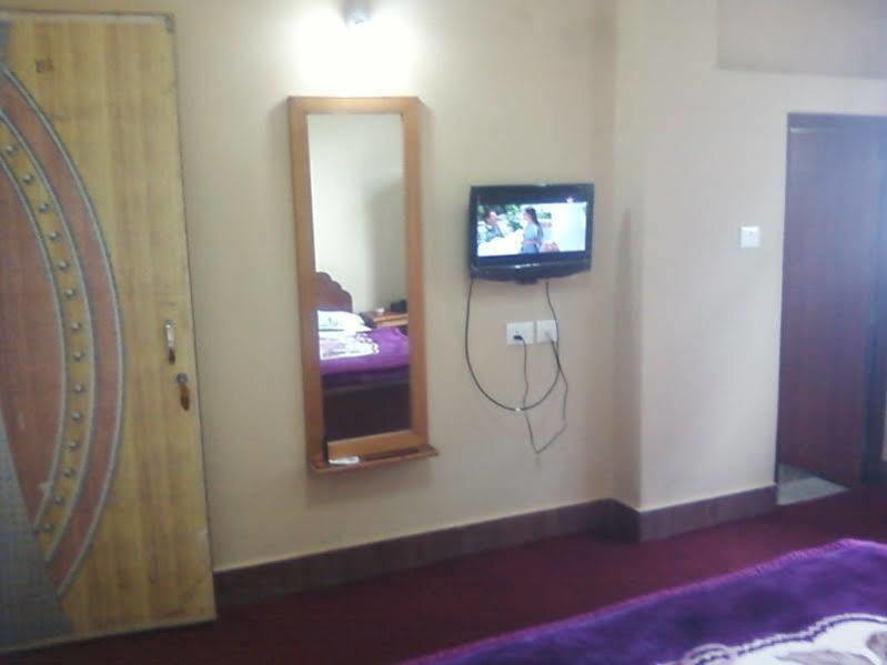 Hotel Pradhan Residency Ґанґток Екстер'єр фото